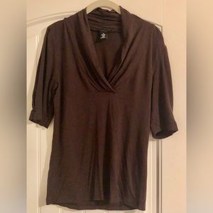 🍃Pick 3/$21- Women’s Short Sleeve Brown Top- Size M